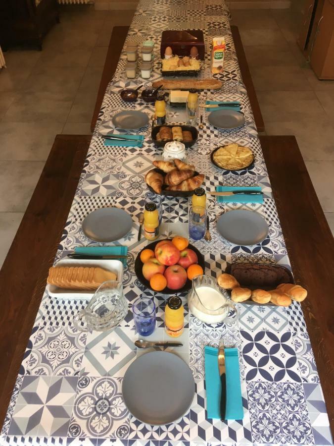לינה וארוחת בוקר Ambillou Domaine Du Moulin Neuf מראה חיצוני תמונה